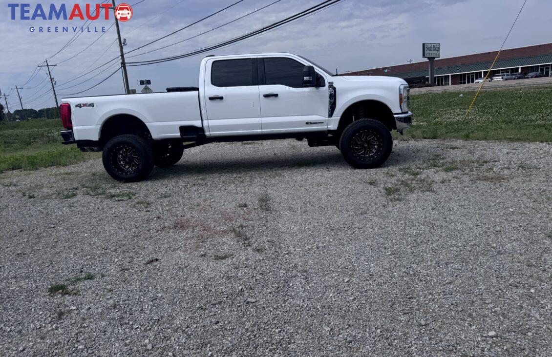 2024 Ford F-250 XLT 4x4 Crew Cab 8' Box's photo